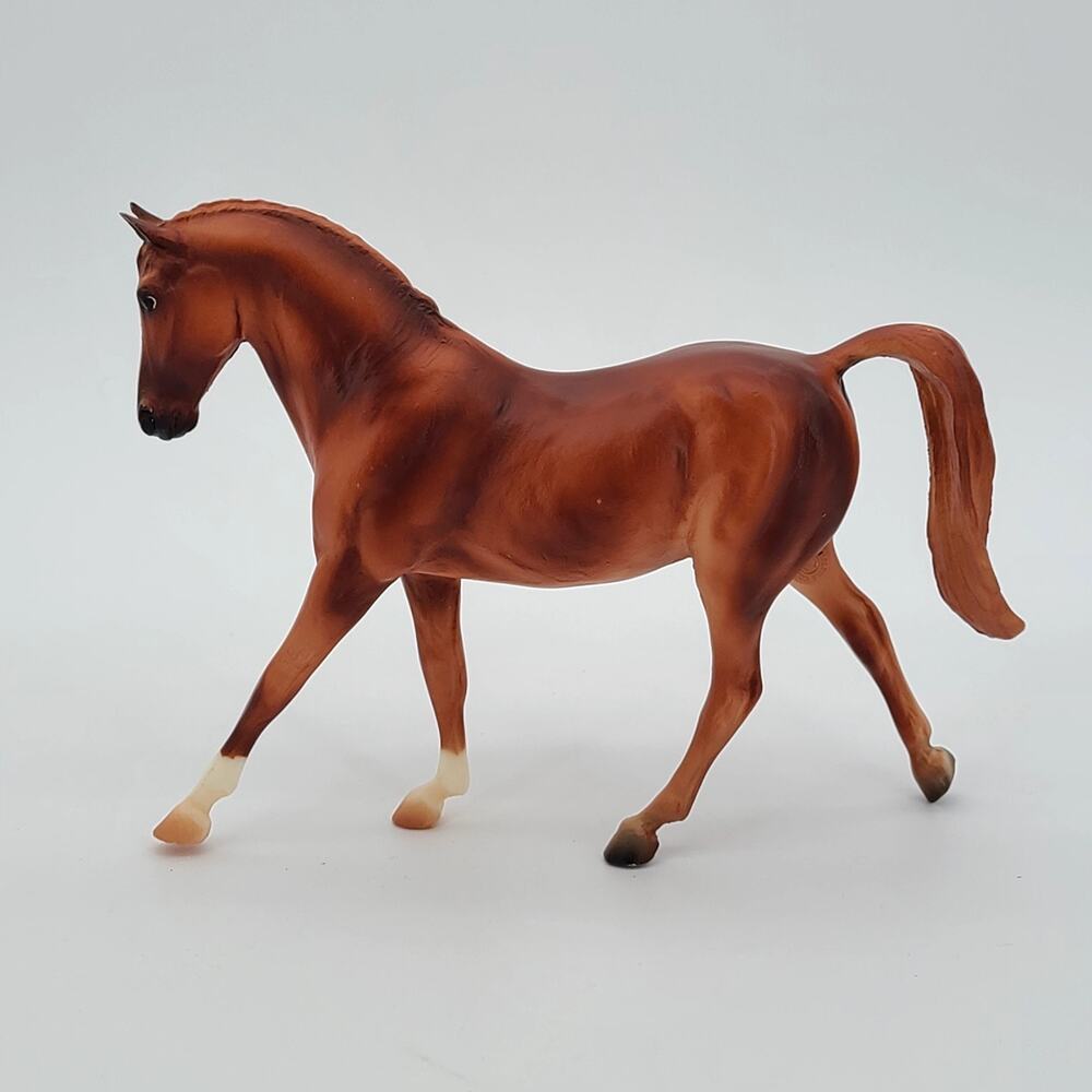 Breyer Chestnut Thoroughbred Horse No. 615 Keen Mold (2019-2011) - Picture 5 of 8
